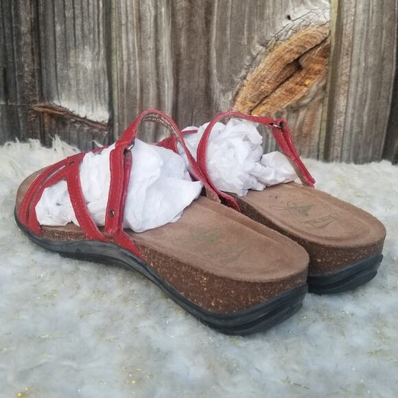 Red Strappy Sandal Dansko Jenelle Size EU 38 US 7.5-8 Patent Leather Wedge Thong - Picture 5 of 16